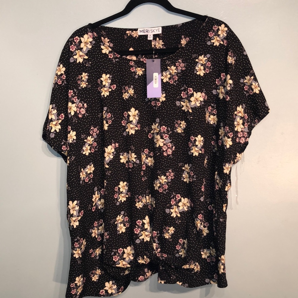 MERI SKYE flowered front twist blouse size 4X